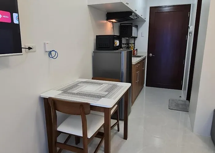 Aparthotel Rob's Ph 420 Mivela Garden Residences *